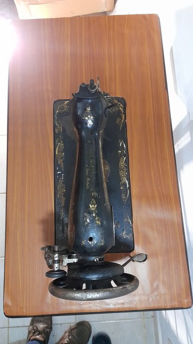 Máquina de costura singer