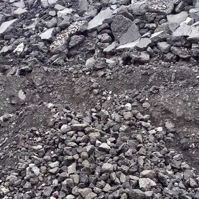 Грунт з котловану (глина), чорнозем, бій старого асфальтного покриття