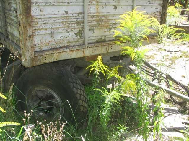 Причіп  двох вісний  8-и тонний.