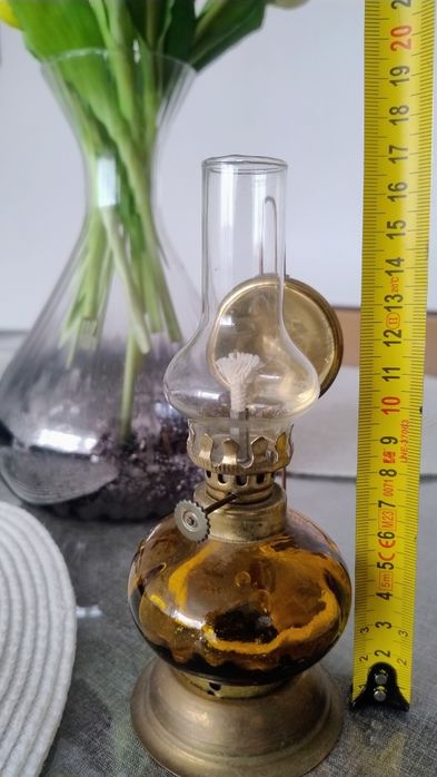 Mosiężna lampka naftowa