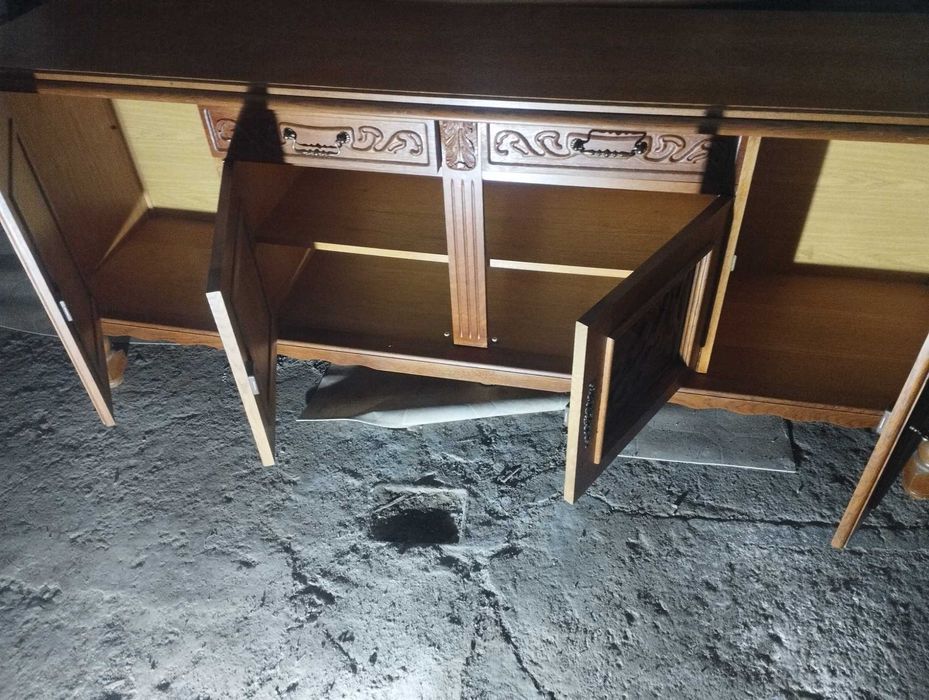 Komoda ładnie rzeźbiona 50x90x220