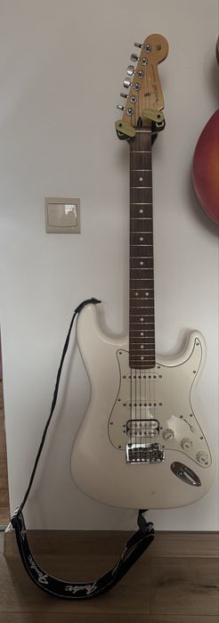 Fender Stratocaster Mexico biały