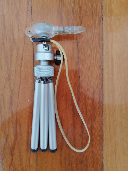 Mini tripé adequado para câmaras fotográficas