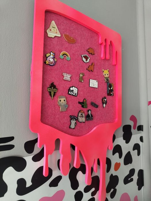 Ręcznie robiona tablica na PINY i RZEPY – Drip Pink – Handmade!