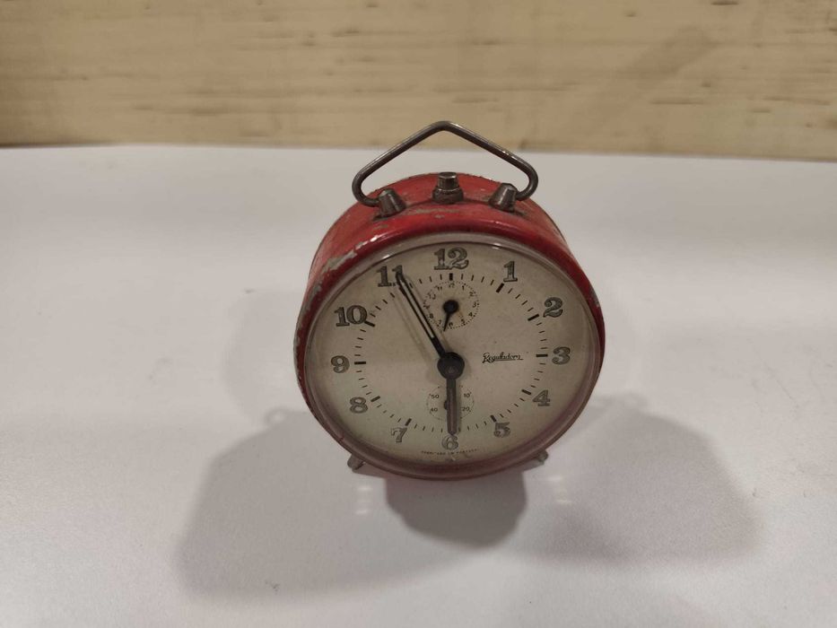 Relógio a corda antigo