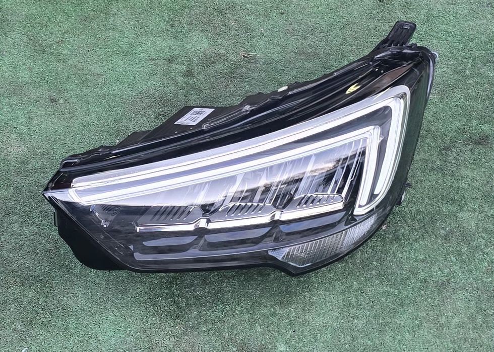 Ótica/Farol esquerdo Opel crossland X (P17)