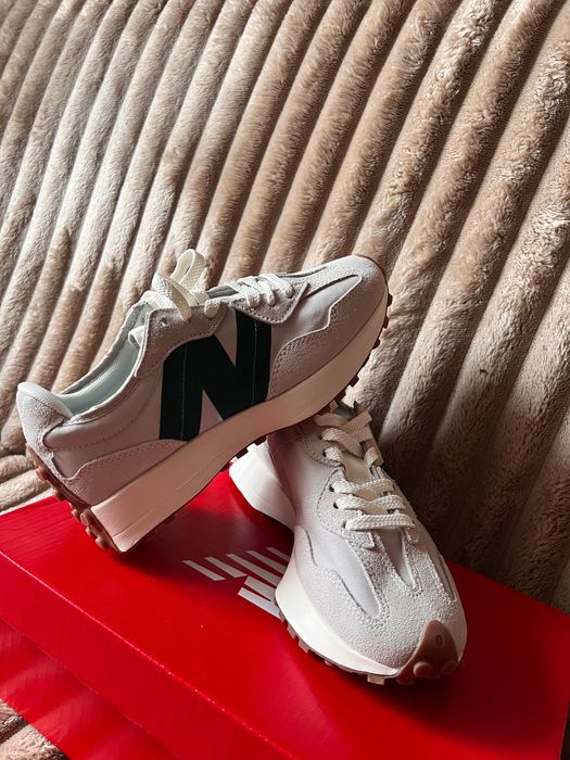 Кросівки New Balance 327
