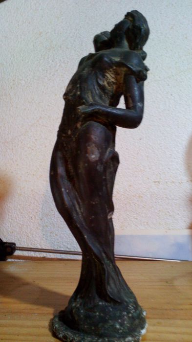 Estatua de Venus em bronze