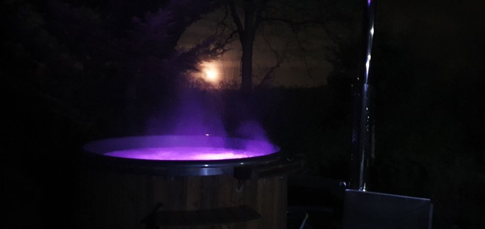 Domek nad morzem z balią jacuzzi na wyłączność