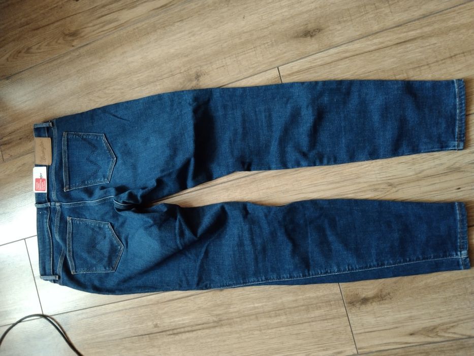Jeansy Wrangler Nowe z metką 38/40