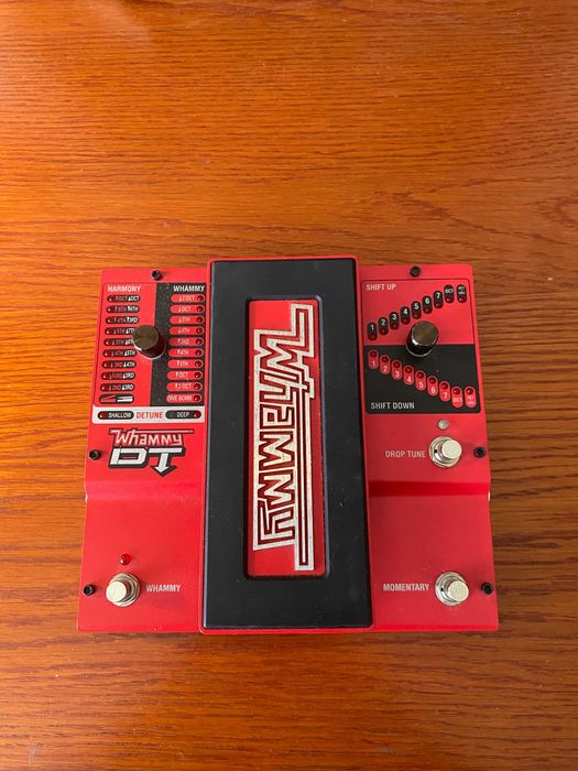 DigiTech Whammy DT — Pitch Shifter, Harmonizador e Drop Tune