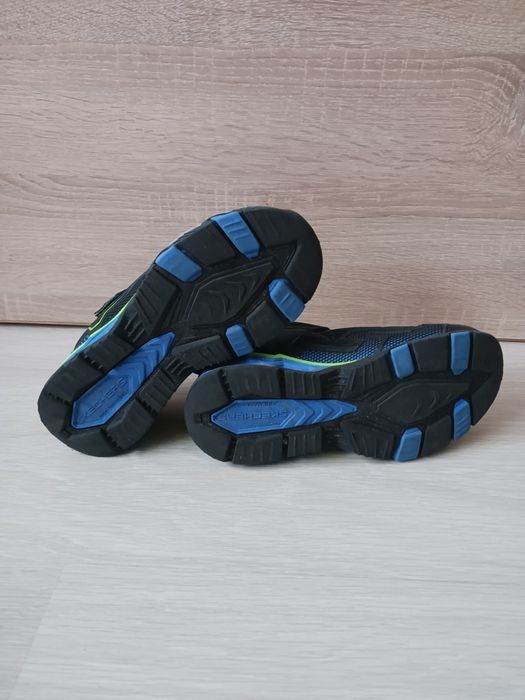 Świecące adidasy Skechers rozm. 33