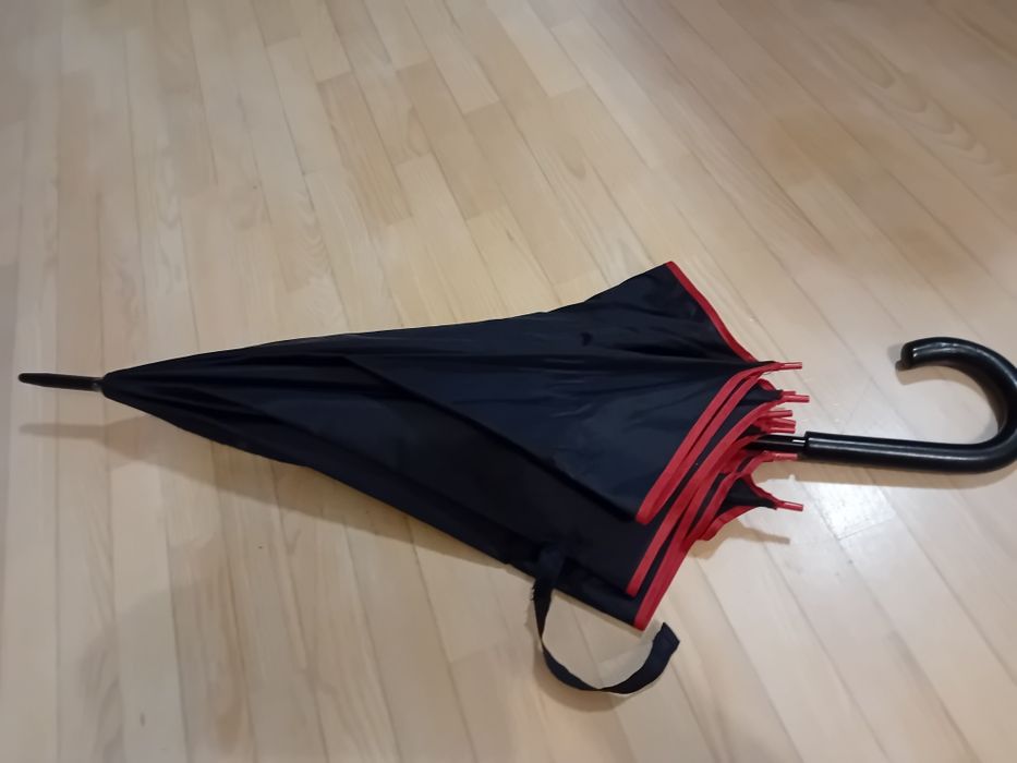 Piękny mocny podwójny parasol