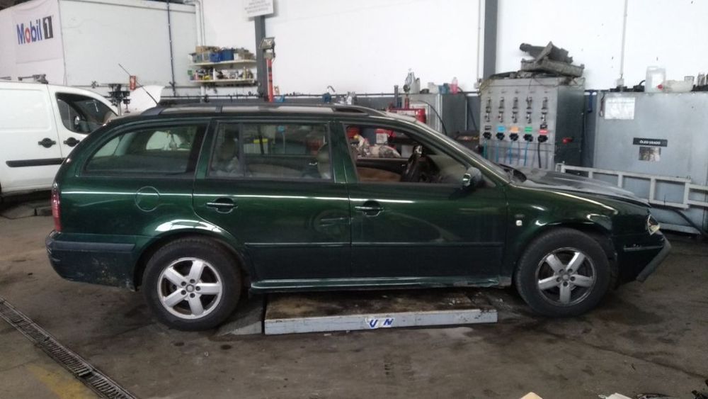 Portas Skoda Octavia Combi 1.9 tdi 110cv 2002