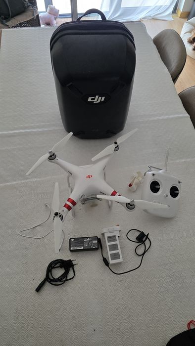 DJI Phantom Drone444249623526778884