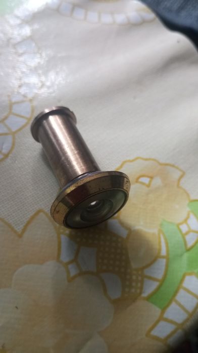 Продам глазок дверной