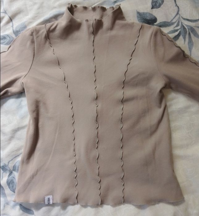 Не дорого продам гольф на дівчинку.