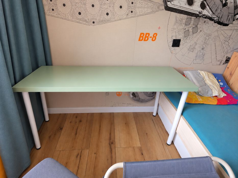 Dwa biurka IKEA blat jasnozielony