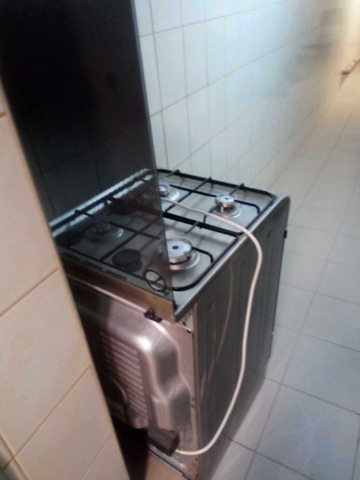 Kuchenka gazowa z piekarnikiem