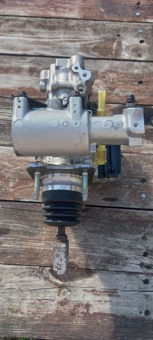 Блок АБС Toyota Camry xv55 (утечка воздуха)