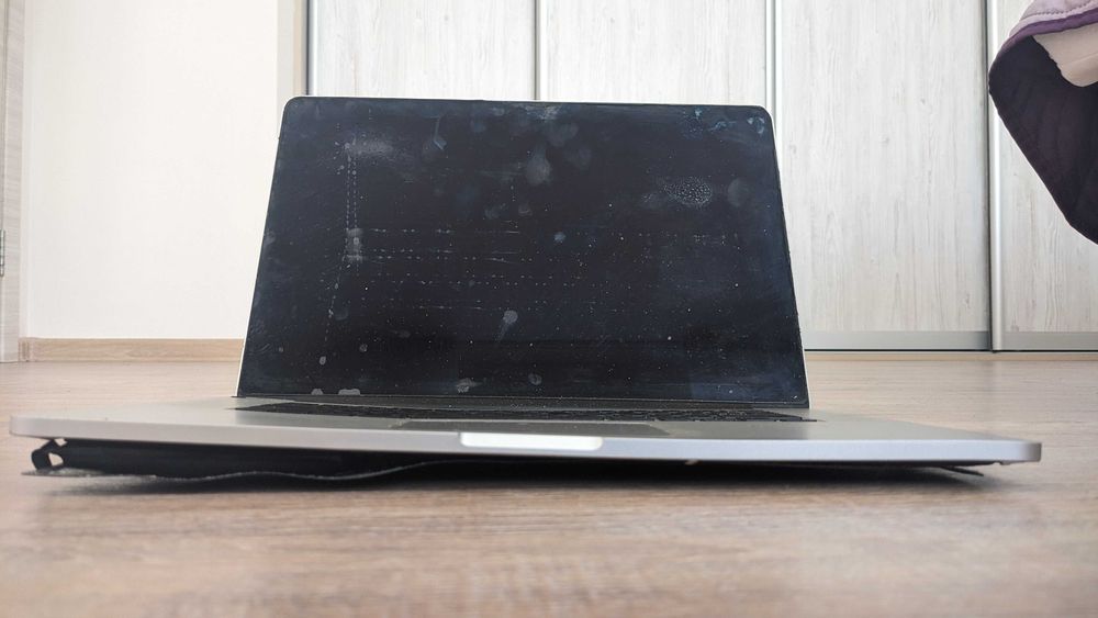 Macbook pro, early 2013, на запчастини