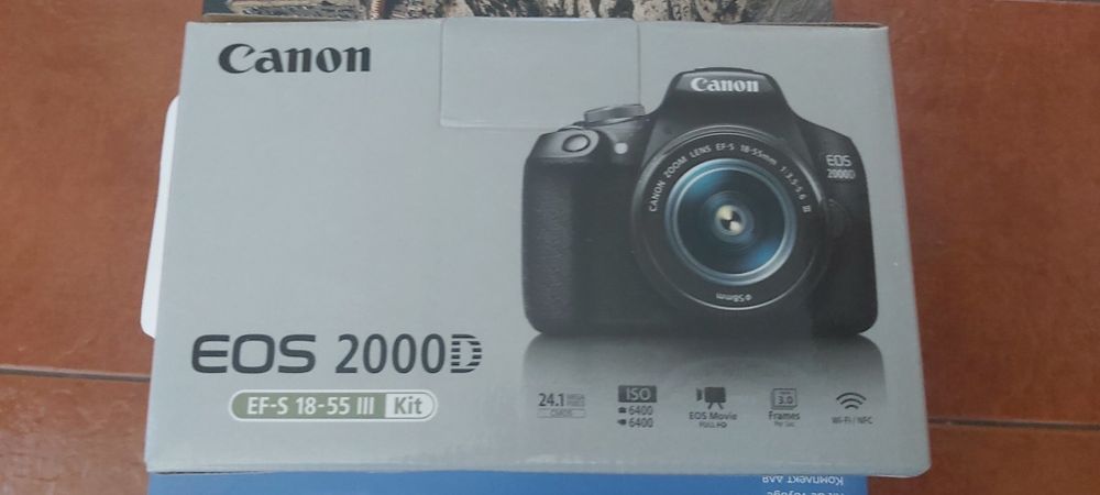 Conjunto Câmera Fotográfica Canon EOS 2000D