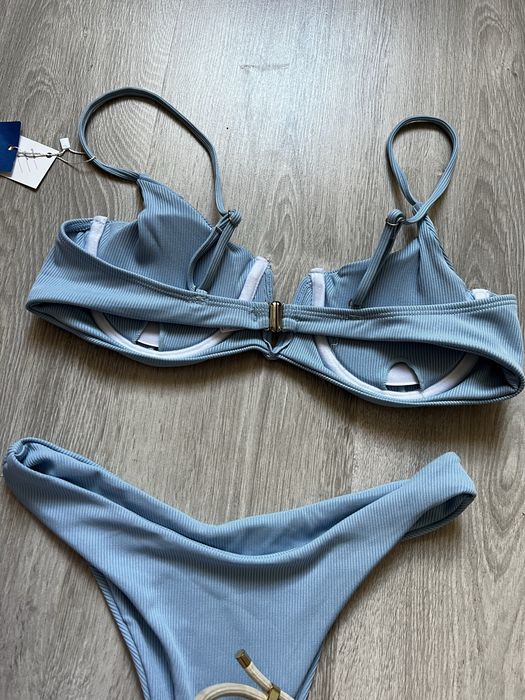 Купальник, новий, вказано розмір С, але по факту більший.