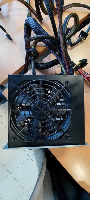 750-Watt Power Supply64585939872643122