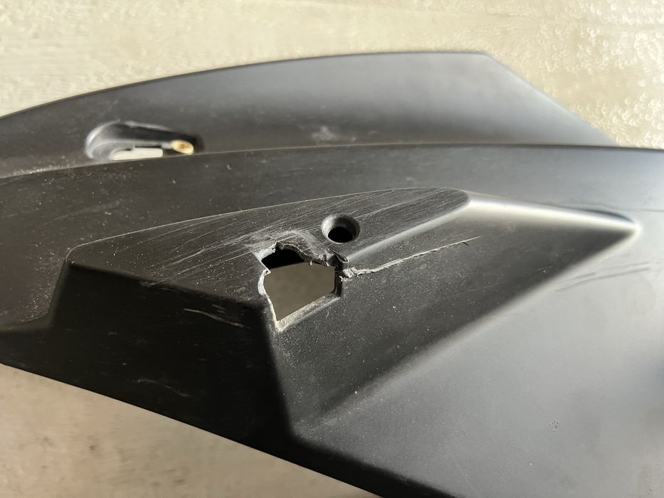 Lewy boczek owiewka osłona pług yamaha yzf r 125 lewa
