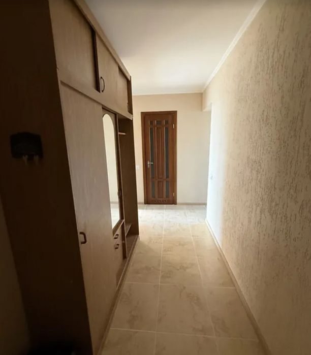Продаж 1к квартири 41 кв. м на вул. Євгена Коновальця - More