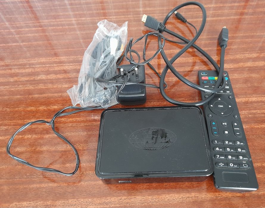 Приставка IPTV MAG254. Б/в.
Стан чудовий. 400 грн.