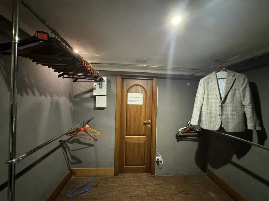 Фасадне приміщення 320 кв.м, літня Тераса, Центр, Саксаганского 129