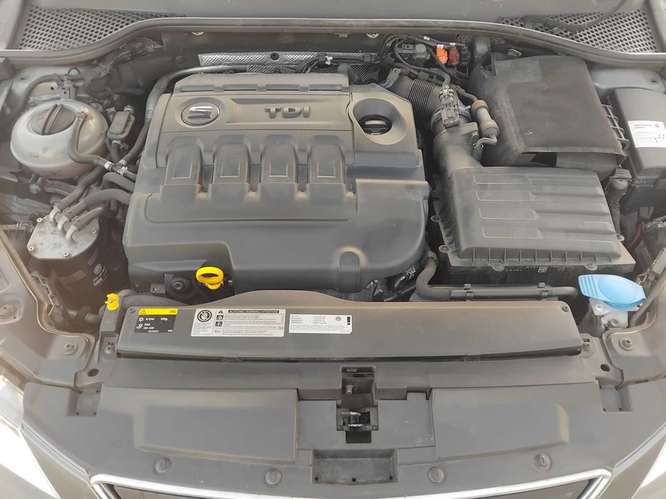 Seat leon 1.6 tdi 110cv caixa de 6 velocidades versao ecomotive
