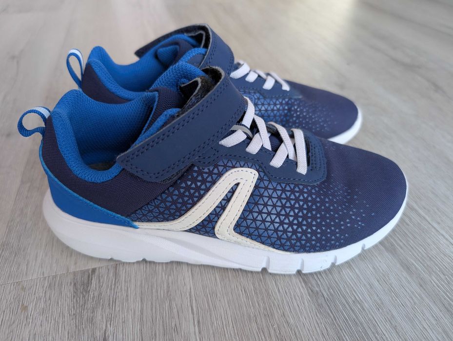 Buty chłopięce, sportowe, Decathlon, rozm. 34