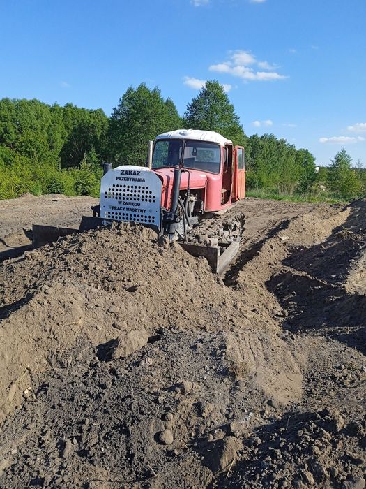 spycharka usługi dt 75 spych dt75 dt niwelacja terenu równanie gruntu