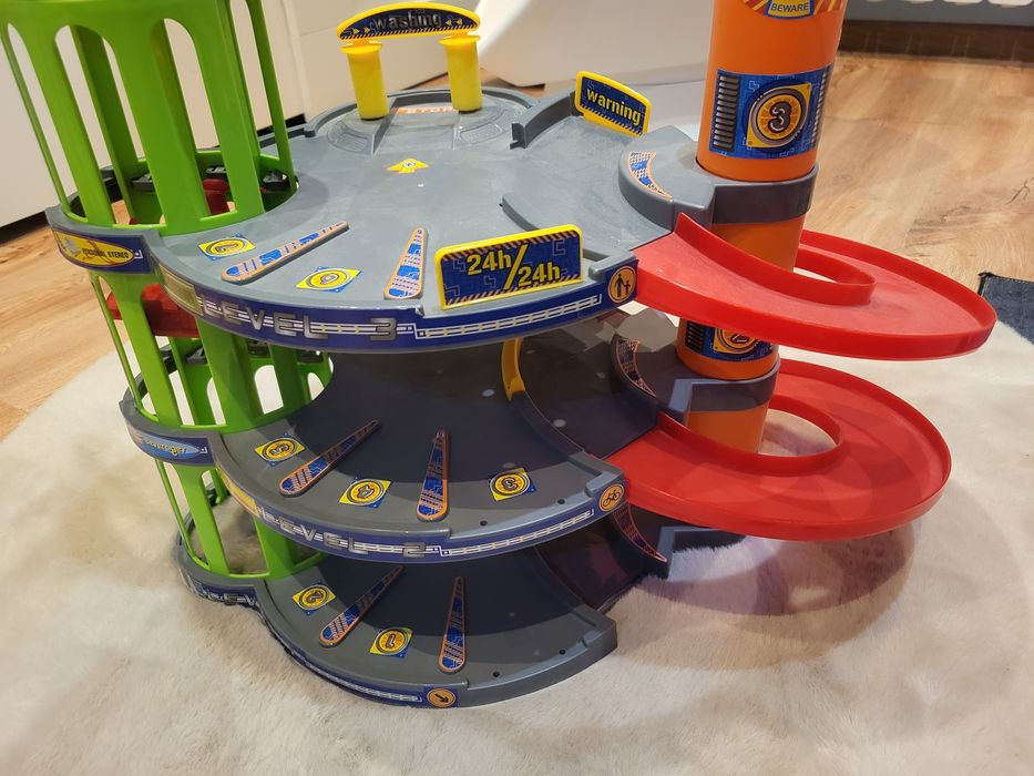 Garaż do zabawy duży