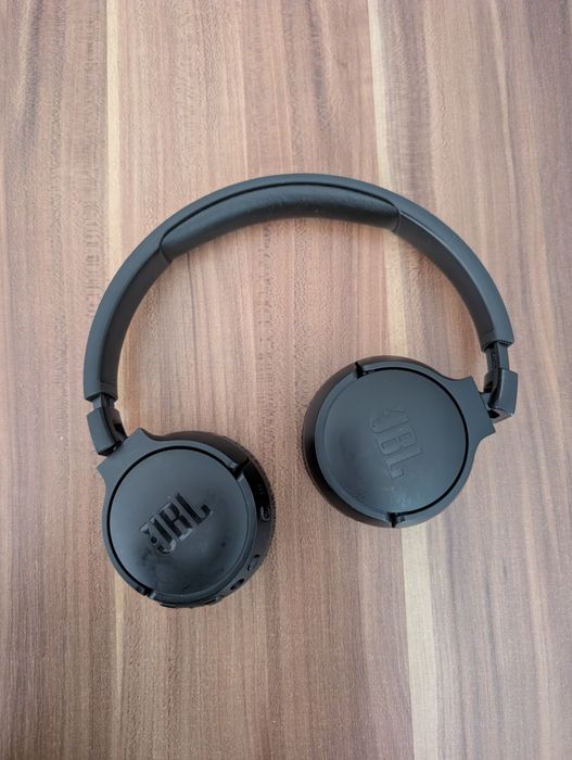 JBL tune 670nc noise cancelling