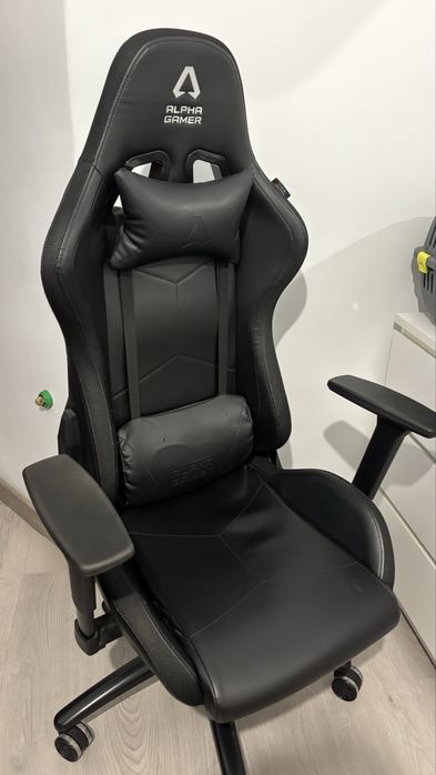 Cadeira Gamer Alpha Gamer com Luzes LED RGB – Preta