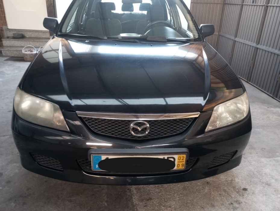 Mazda 323  F 1.6