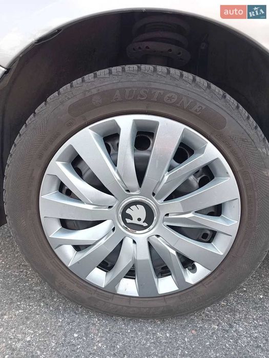 Skoda Fabia 2 2008, 1.6 бензин