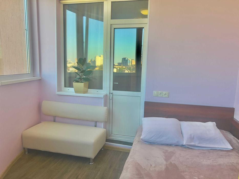 Хостел! 10хв м.Либідська. Нас не лякають відключення світла!!!