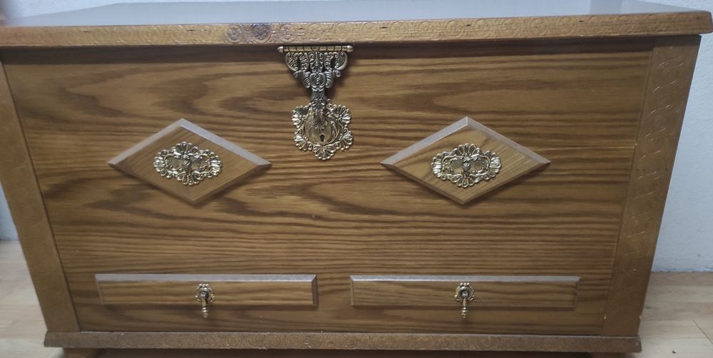 Arca em Madeira para arrumação