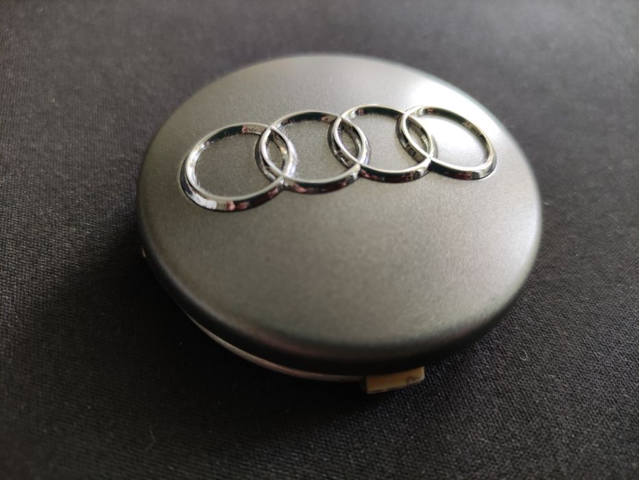 Tampo roda Audi 4BO 601 170