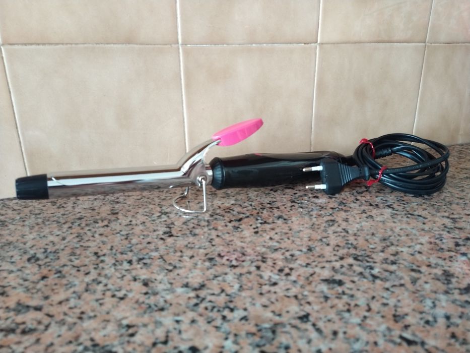 Modelador Tenacilha de cachos cabelo cabeleireiro casa quarto vivenda.