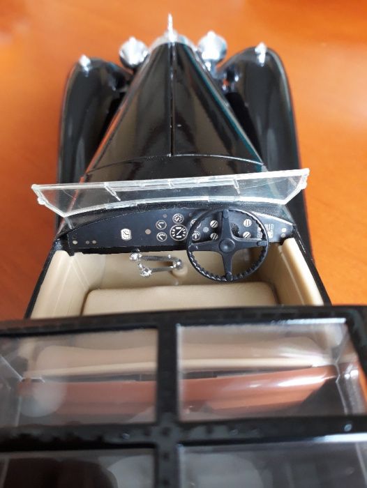 bugati royal 1:18 solido