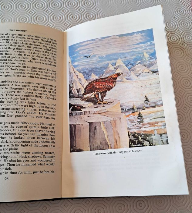 J R R Tolkien - The Hobbit – Edição Comemorativa 50.º Aniversário (1987) | Capa Dura + Sobrecapa