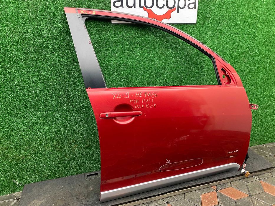 Дверка передня права Mitsubishi Outlander XL