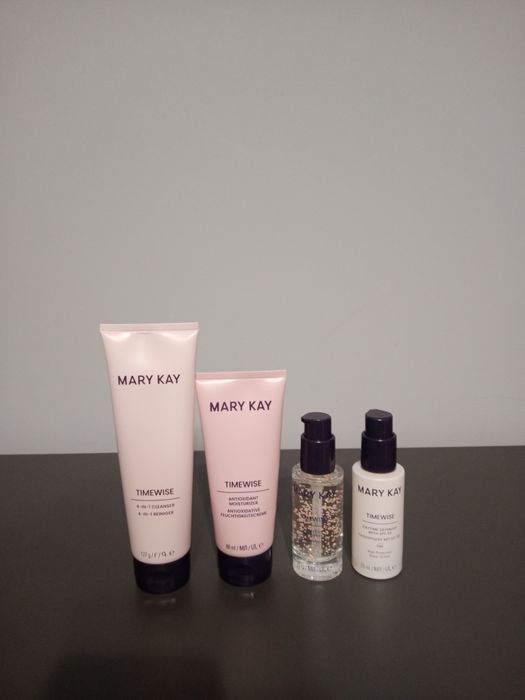 Cudowny Zestaw Mary Kay nowy.