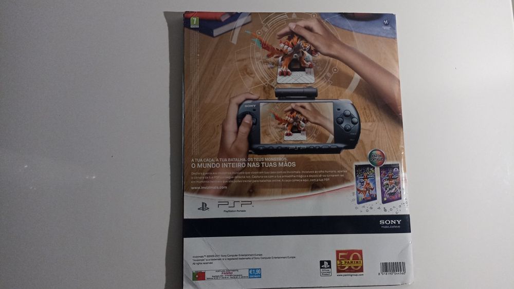 Caderneta Coleção Invizimals