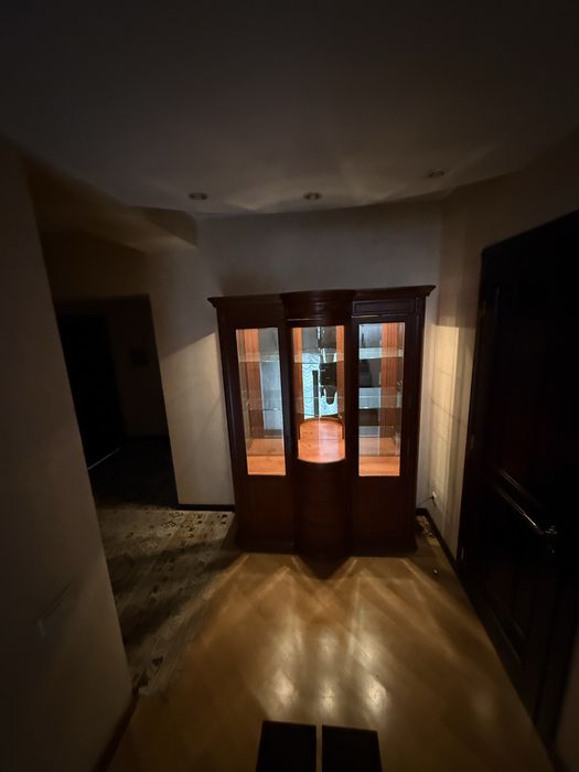 Італійський сервант , шафа, меблі з дерева